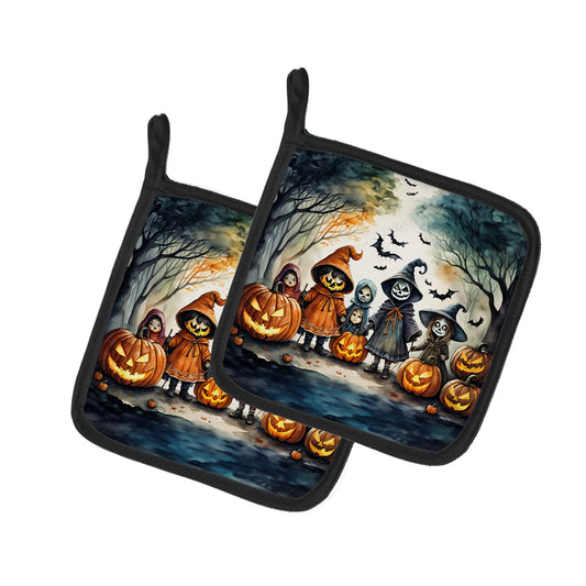 Trick or Treaters Spooky Halloween Pot Holders - Set of 2 Decorative Kitchen Helpers | Made in the USA